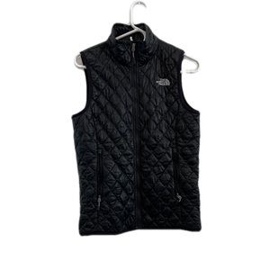 North Face Women’s Black thermoball vest
